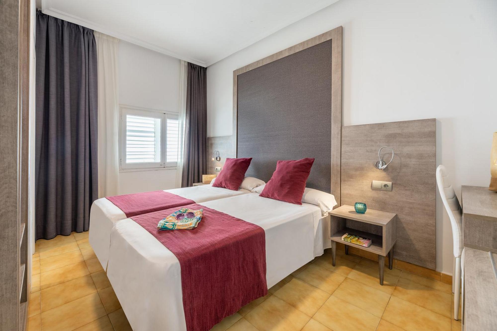 Hotel Vibra Marco Polo II - Adults Only San Antonio  Eksteriør billede