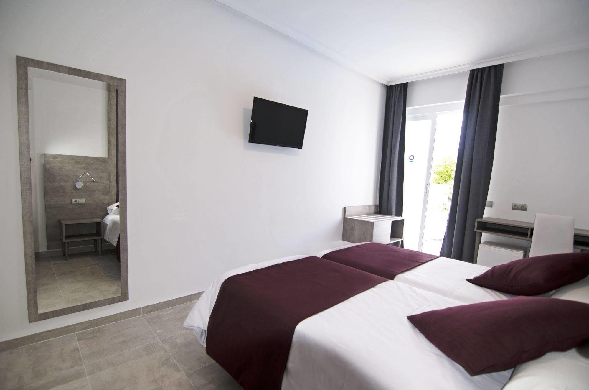 Hotel Vibra Marco Polo II - Adults Only San Antonio  Eksteriør billede